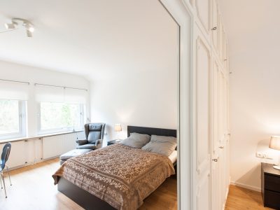 Doppelbett im Spiegel