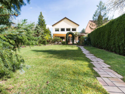 HEJ-Apartments-Bayreuth - Ansicht von Garten auf Stirnseite